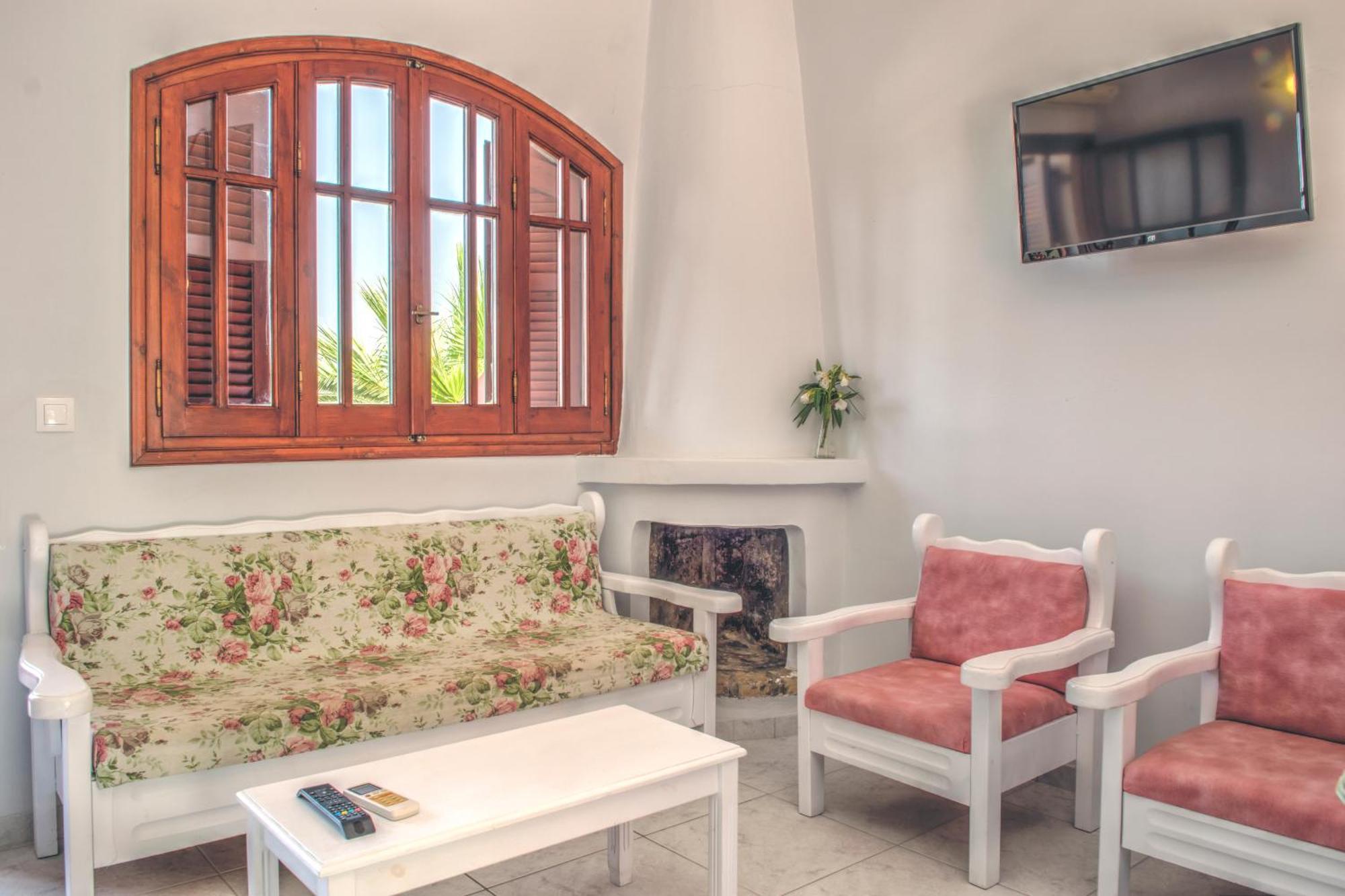 The Palm Garden - Idyllic Pool Apartments In A Green Oasis Ermones Room photo